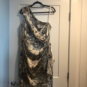 London Style. Size 16. One Shoulder Knee Length Dress